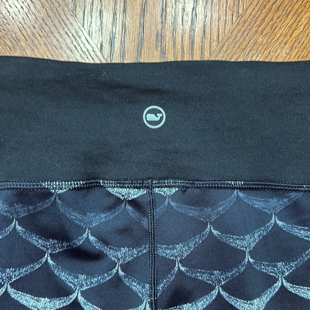 Vineyard Vines Euc Performance Crop Leggings In W… - image 6